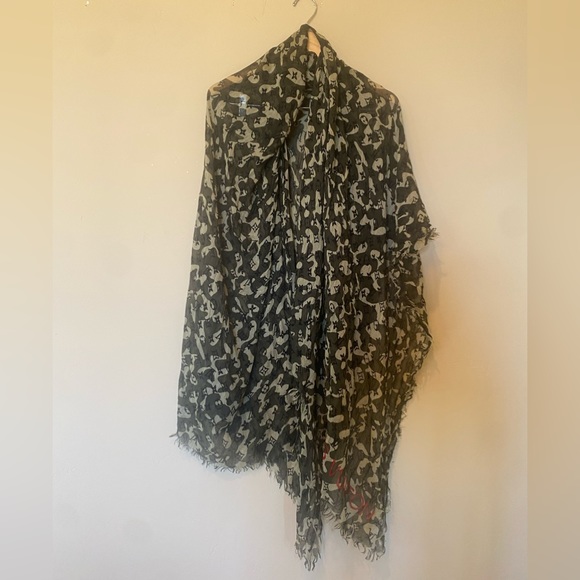 Louis Vuitton Takashi Murakami Monogramouflage Scarf/wrap - Picture 2 of 3